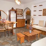 Papafragas Studios *