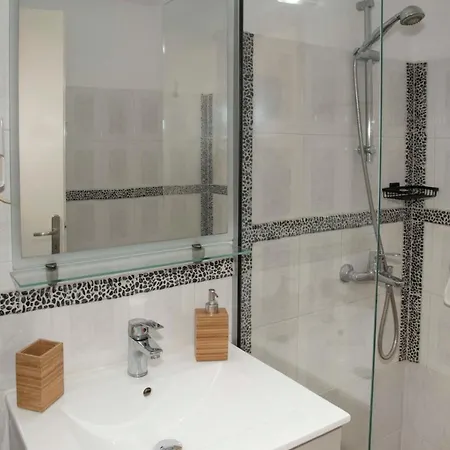 Apartment Papafragas *