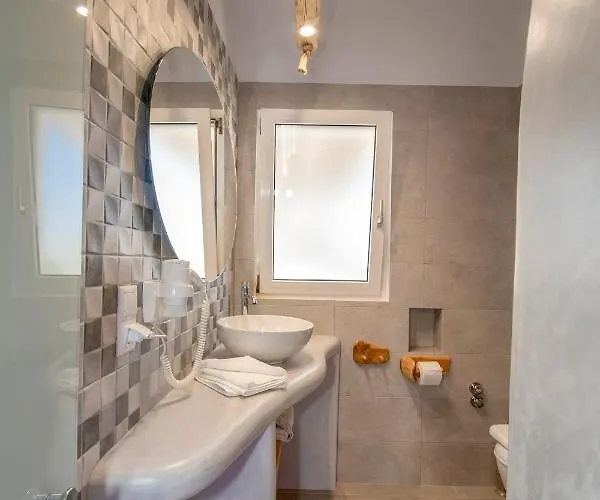 Papafragas Studios *