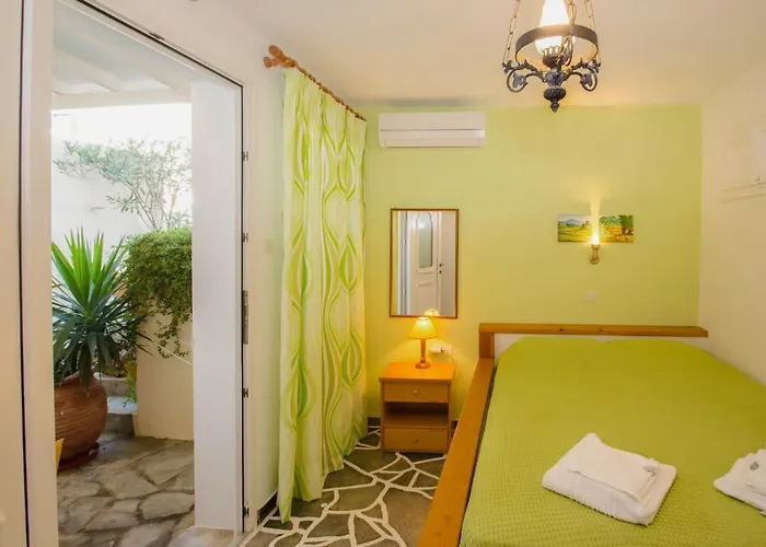 Papafragas Studios *