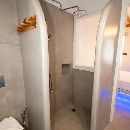 Papafragas Studios * Пачаина