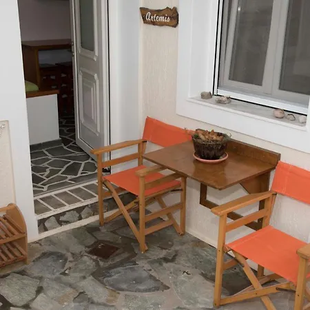 Papafragas Studios Пачаина